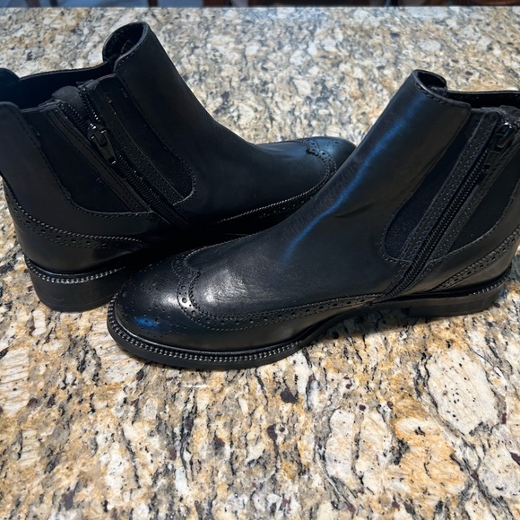 Black Leather Chelsea Boots - Picture 2 of 5